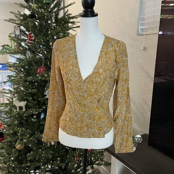 H&M LONG SLEEVE WRAP FRONT BLOUSE WITH SIDE BUTTONS IN YELLOW SIZE 6 - NWT (450) - Picture 1 of 2